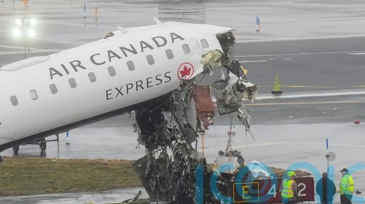 Air Canada chief to retire following criticism of English-only crash message