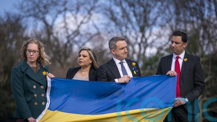 Cole-Hamilton opens door to helping Sarwar become first minister