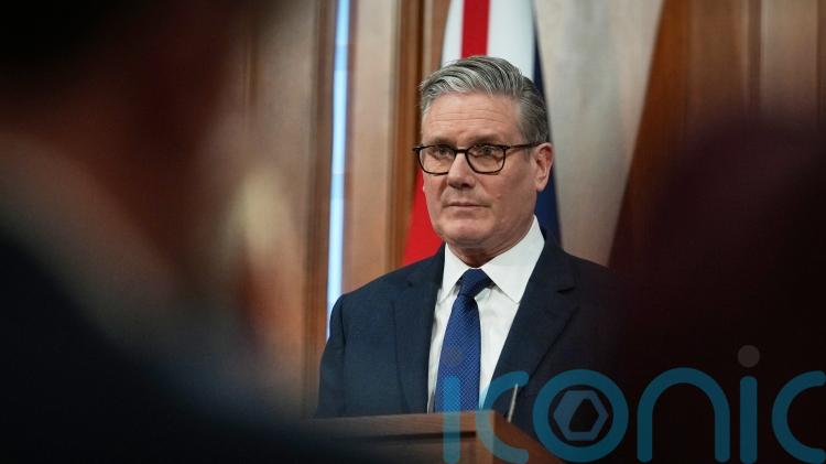 Trump claims Iran wants ceasefire as Starmer seeks to calm UK economic fears