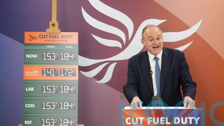 Lib Dems call for 10p fuel duty cut to help motorists with Iran living costs