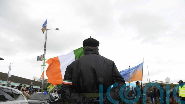 Police launch investigation into dissident republican parade in Londonderry