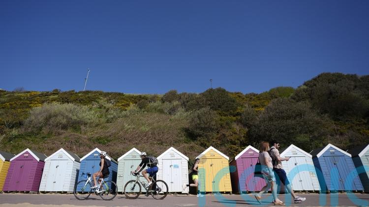 UK hits highest early April temperature in 80 years, Met Office says