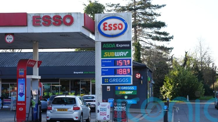 Fall in petrol and diesel stocks at UK filling stations since Iran conflict