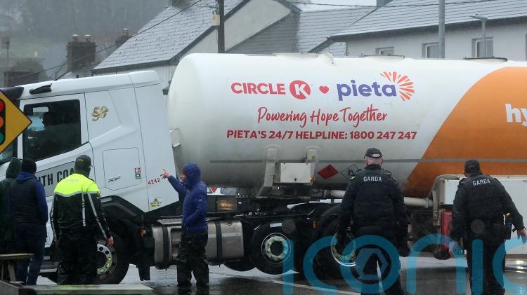 Sinn Fein stands with blockaders, says Pearse Doherty