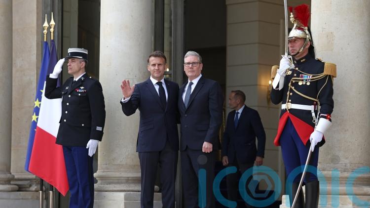 Keir Starmer arrives in Paris for Strait of Hormuz talks
