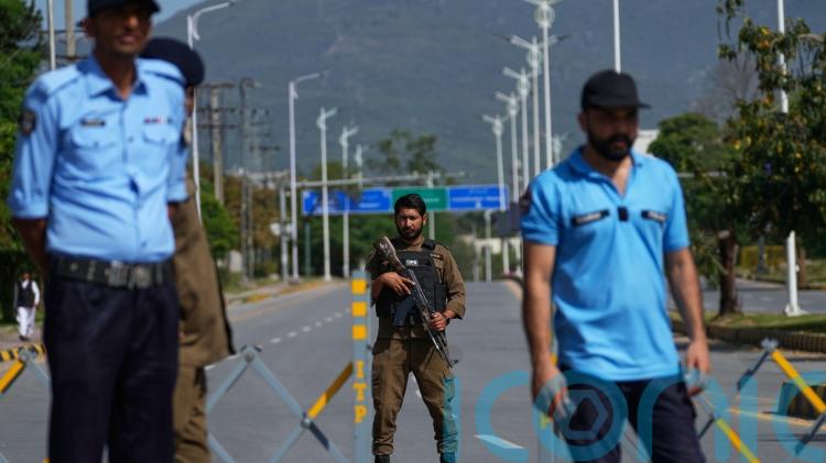 US puts negotiations with Iran on hold as ceasefire deadline nears