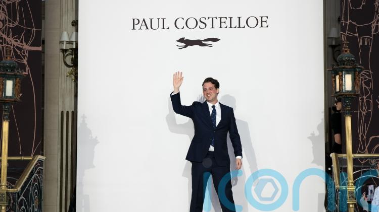 Famous artists go &lsquo;incognito&rsquo; as unique charity fundraiser marks 10 years