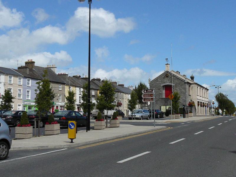 Temporary traffic management in Templemore from this morning 