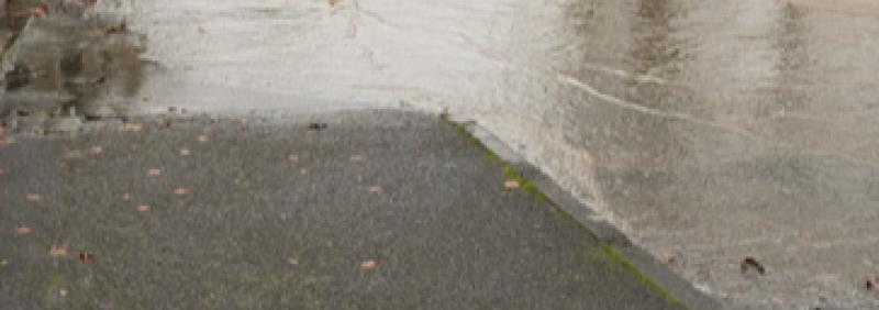 'Mountmellick is a no go area' Laois Civil Defense pulling families out of flooded homes in Laois 