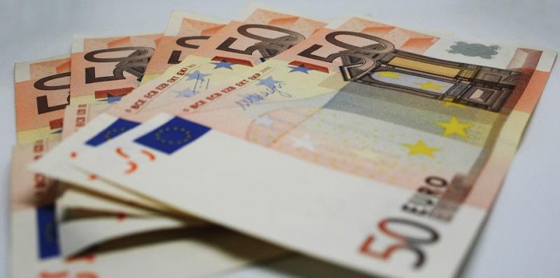 Thousands set for cut to income tax as Taoiseach lifts lid on Budget 2025