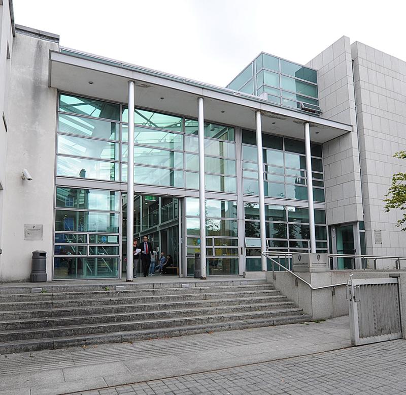 Teen slashed man in the face behind a Louth hotel