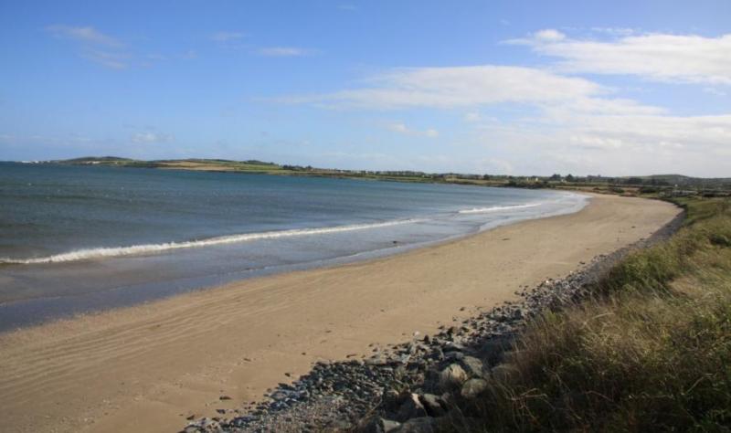 'Do Not Swim' notice lifted at Louth beach