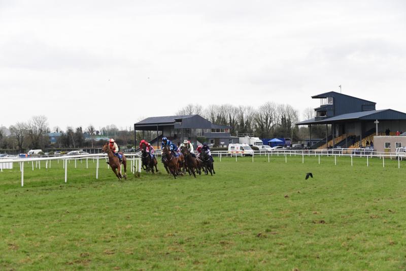 Tipperary races abandoned as  jockey Michael O'Sullivan airlifted to hospital