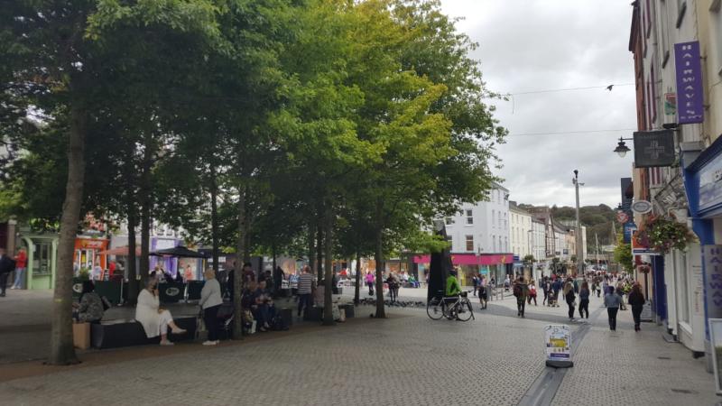‘No easy fix’ for council as vape shops dominate ‘dying’ Waterford high streets