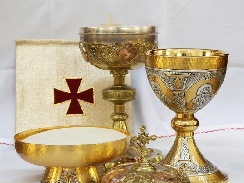 Louth churches cancel and change mass times after death of priest's brother