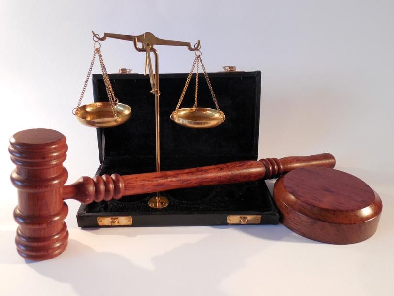 Gavel scales