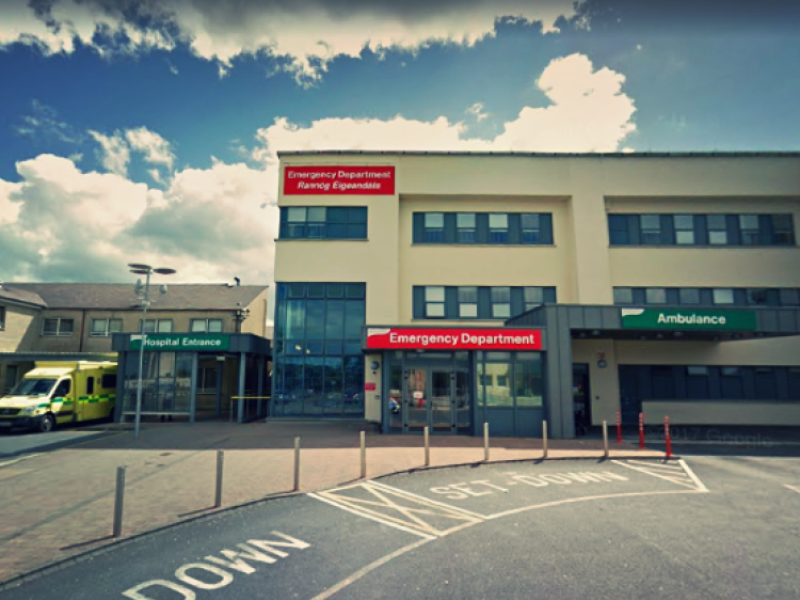 'It might give them food for thought' - Poet curates poetry postcards for Waterford patients