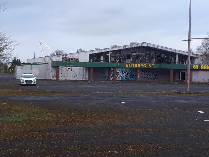 Man  walking dog  robbed at knifepoint near the derelict Centrepoint