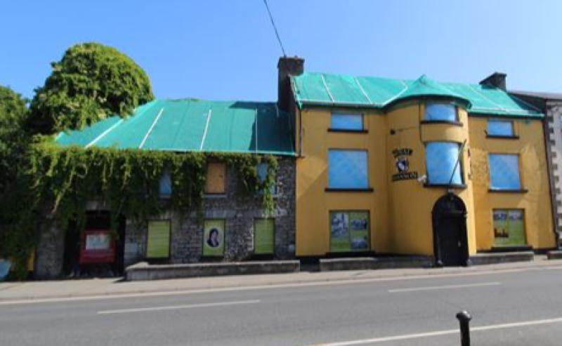 Possible buyer lined up for former hotel in Offaly