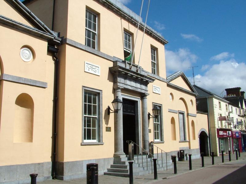 Left shop in Laois without paying for materials 