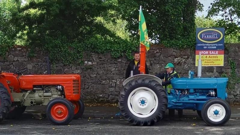 Mizen to Malin Tractor Run for MND