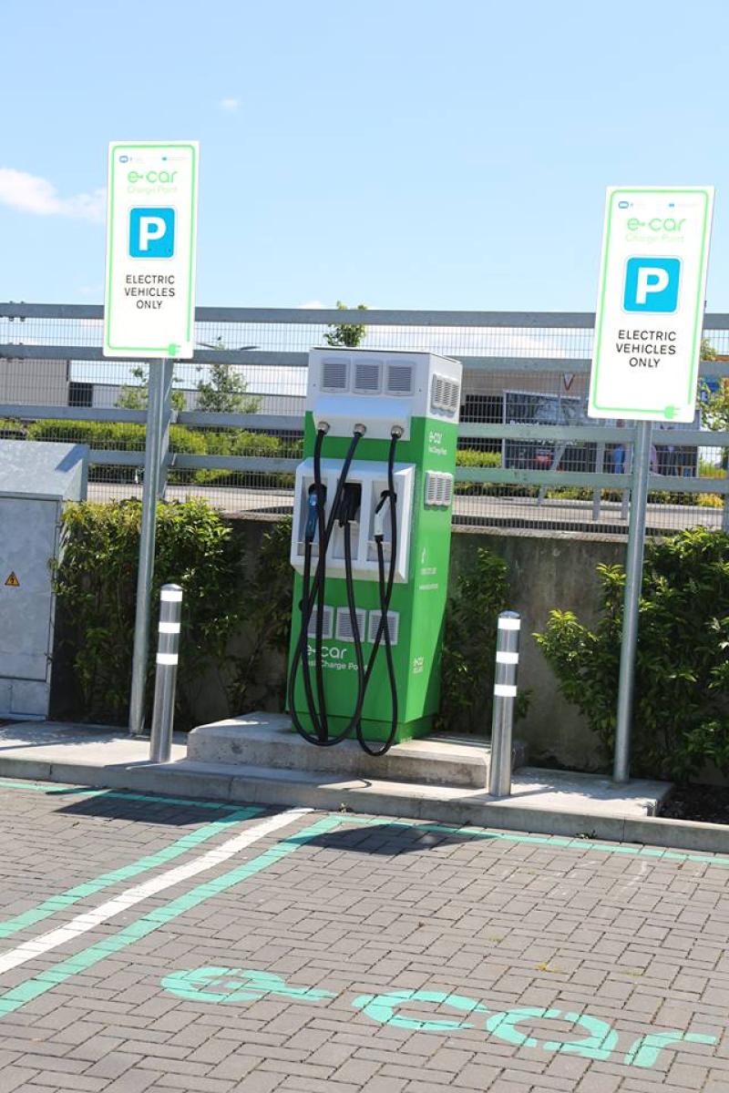 New scheme provides up to €25,000 in grants to taxi drivers switching to electric cars