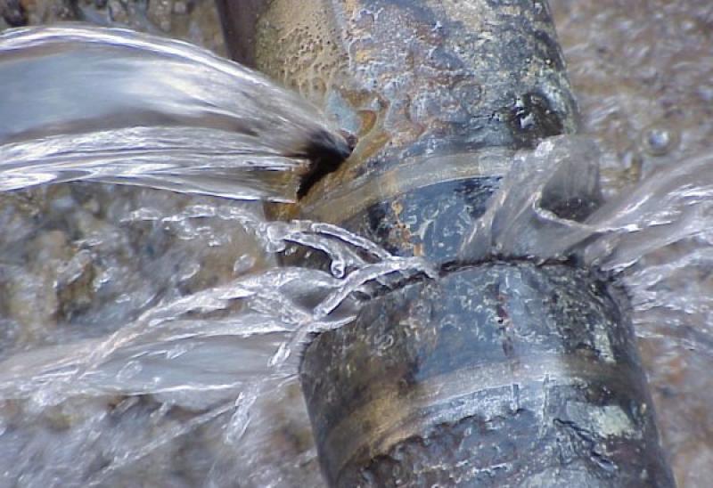 Water leaks leaking