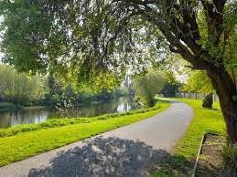 ALERT: Popular walk in Thurles closed due to flooding