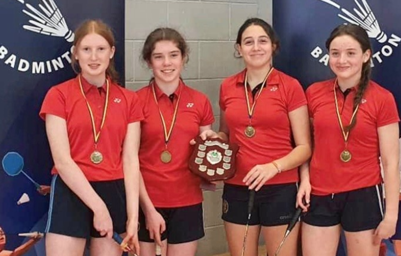 Presentation badminton teams through to Munster finals