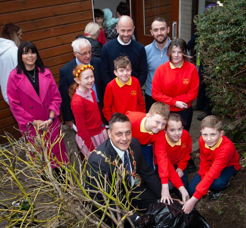 Derry primary school celebrates half century with opening of 25-year-old time capsule