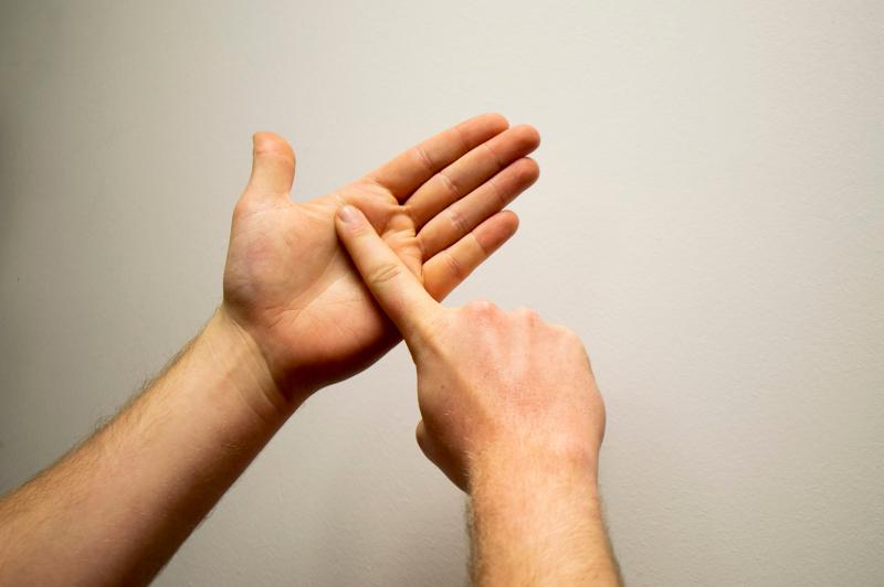 Learn Irish Sign Language for free in Laois