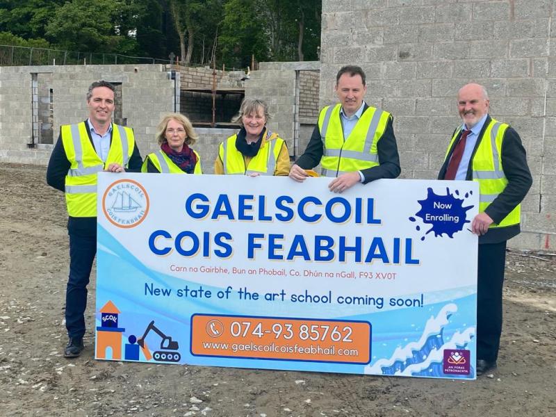 Minister meets Gaelscoil Cois Feabhail team to discuss project progress