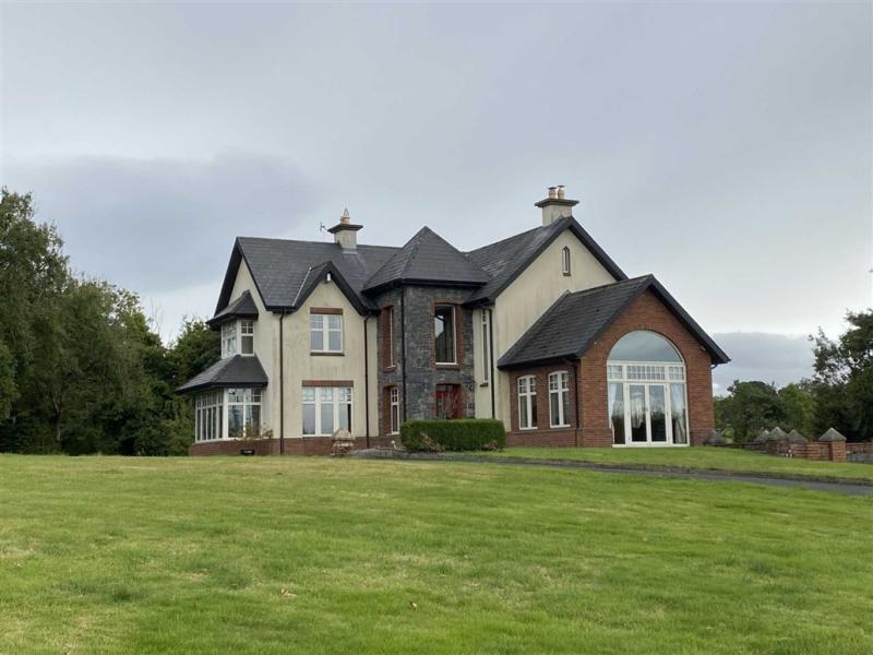 ‘Striking’ architecturally designed home on sale in Tipperary for €