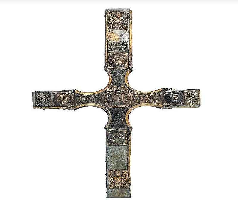 Talk and unveiling ceremony about the Tully Lough Cross
