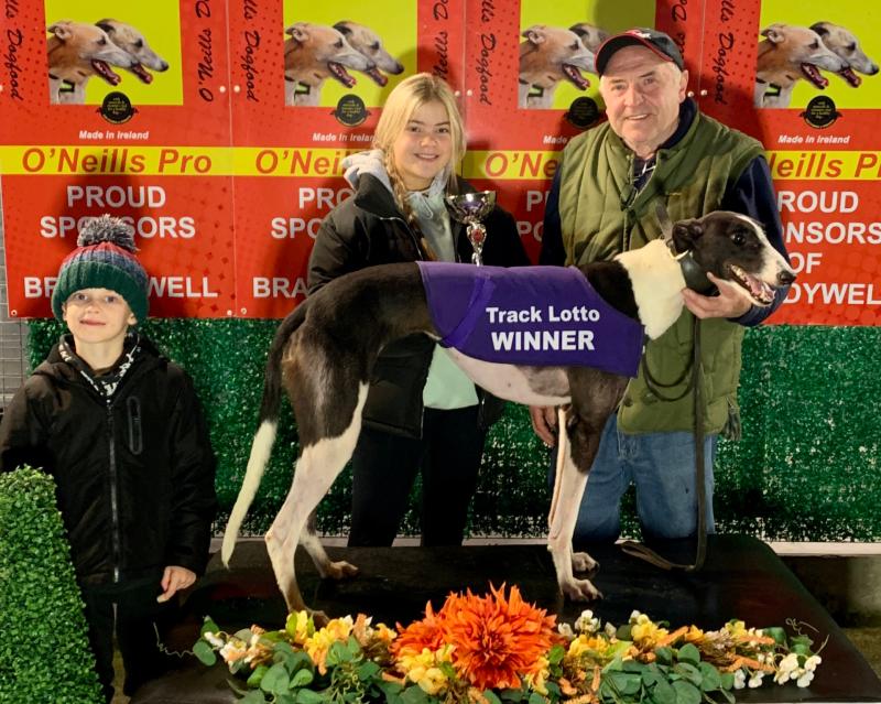 Derry Greyhounds: Bleach’s powerful action cleans up in Derby semi-final