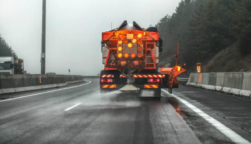 Gritting fleet in action this Friday night