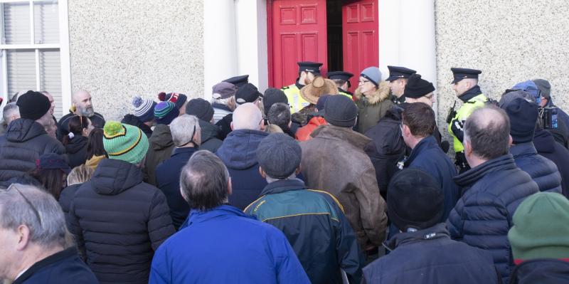 Mica group warns of action as council raises &lsquo;inappropriate behaviour&rsquo;