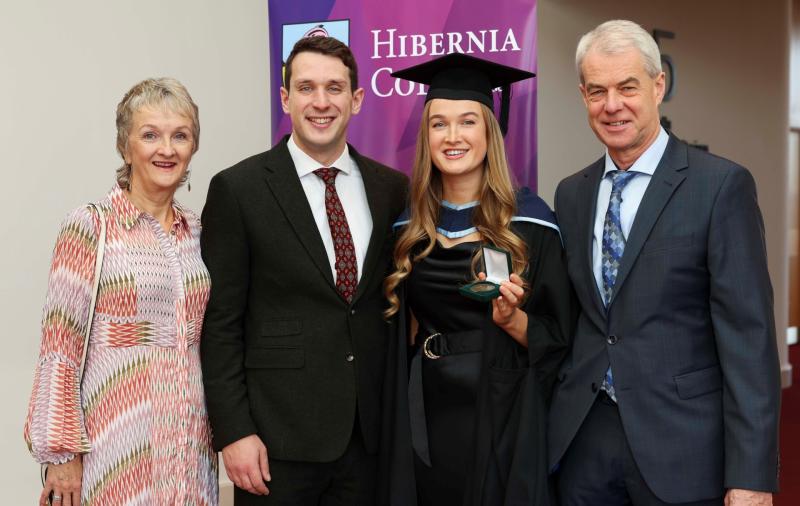 Offaly teaching graduate receives top award at conferring ceremony