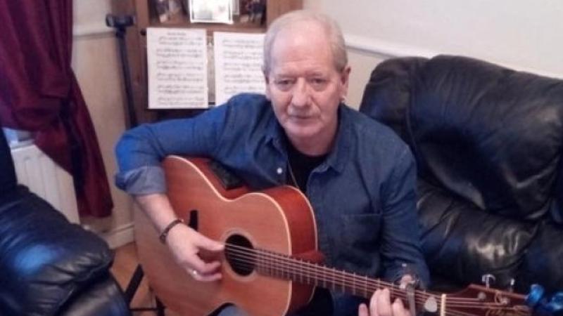 Singer - songwriter shines a light on his creative process