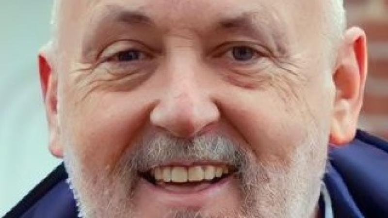 Derry missing out on Irish language jobs - Seán Mac Cearáin