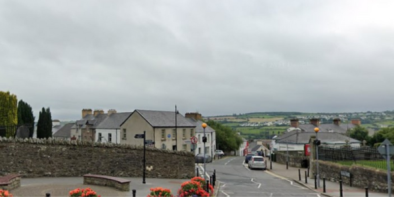 Lorry driver's 'scary' reverse prompts  calls for improved HGV signage