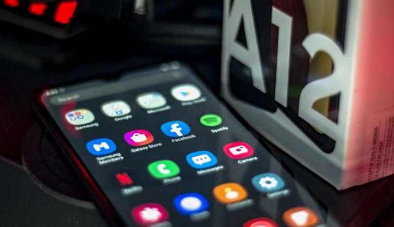 Samsung phone stolen from car in Letterkenny