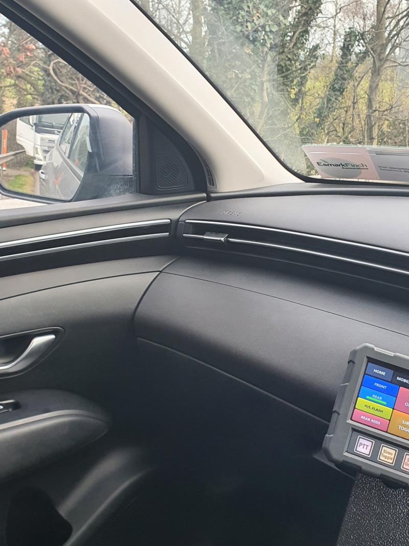 Dundalk gardai fine truck driver for using mobile phone while driving 