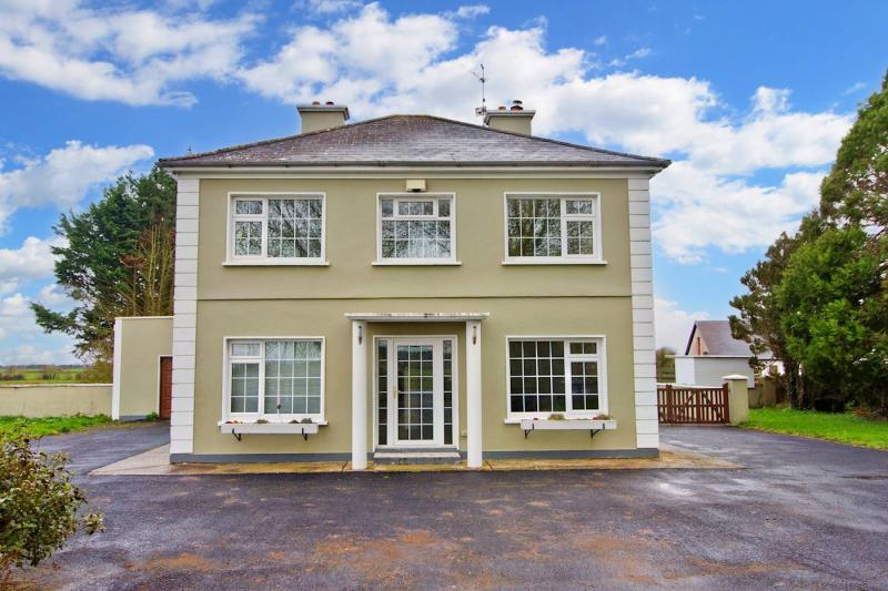 FOR SALE! Vacant fivebedroom house in Tipperary on sale for €300,000