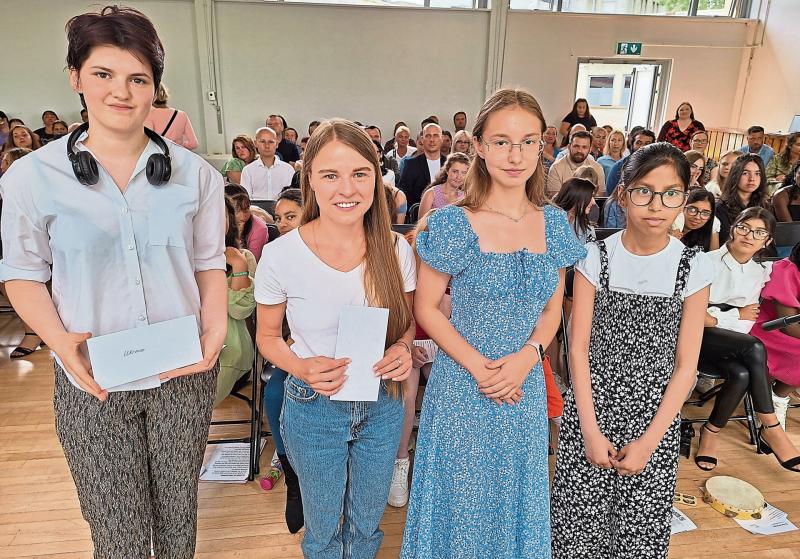 Pupils of Longford school make presentation to ‘Little Steps for Ukraine’ 