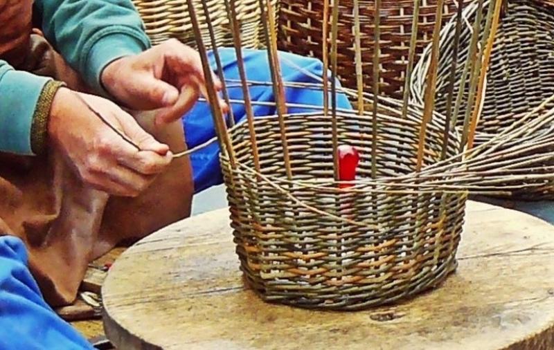 basket weaving PIXABAY