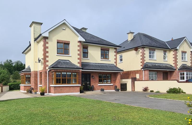 REA Brady brings to market this spacious 4 bedroom detached family home in Ballinamore 