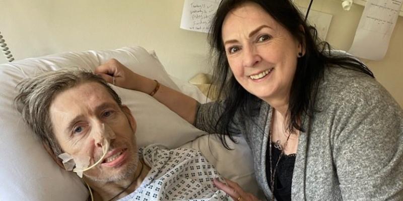 Moya Brennan pays visit to Shane MacGowan in hospital