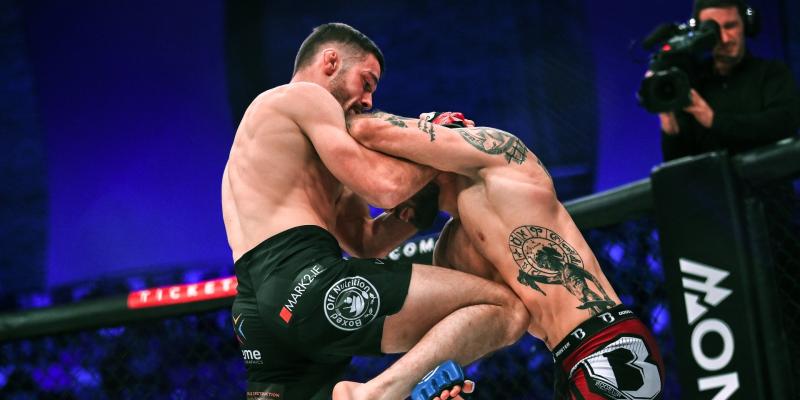 Darragh Kelly punches his way to stoppage win over Jelle Zeegers