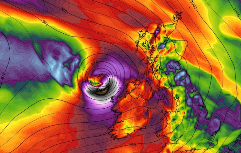 Met Eireann issues STATUS RED Storm Debi warning for Offaly amid 'danger to life'